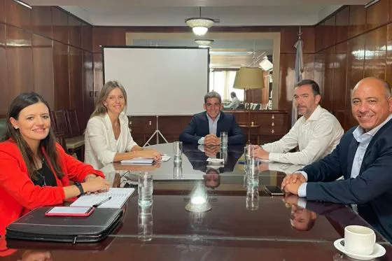 81236-trabajo-para-avanzar-en-la-modernizacion-de-expedientes-y-en-programas-de-economia-del-conocimiento