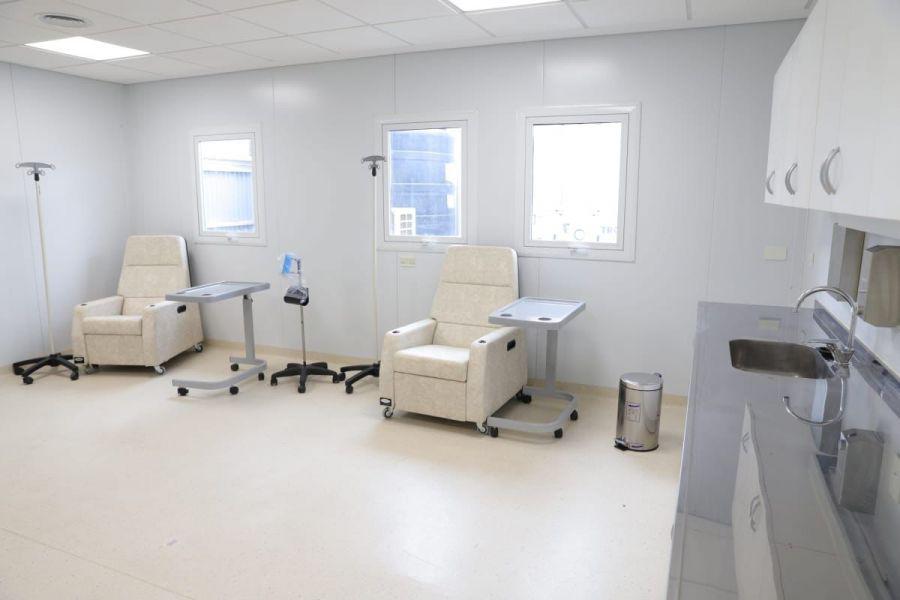 2586-saenz-inauguro-el-centro-modular-sanitario-de-oran