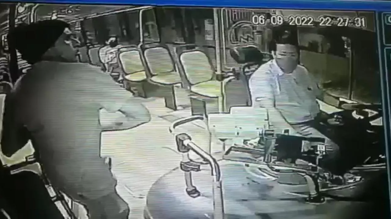 8fe374b2-67ec-4613-8d61-cfd45fac1277