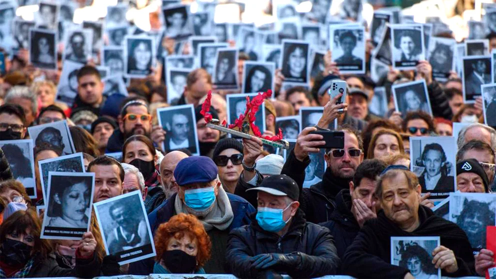 H5RLOGET5VBFVBANANQIHPSTTU