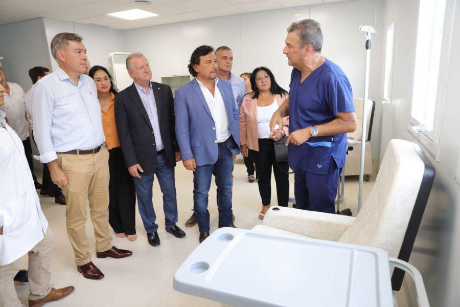 2590-saenz-inauguro-el-centro-modular-sanitario-de-oran