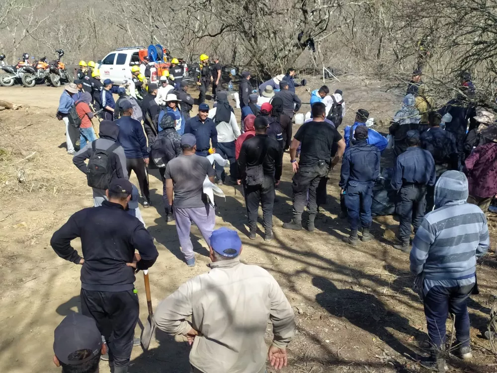 extincion-fuego-cerro-20-de-febrero-10-a