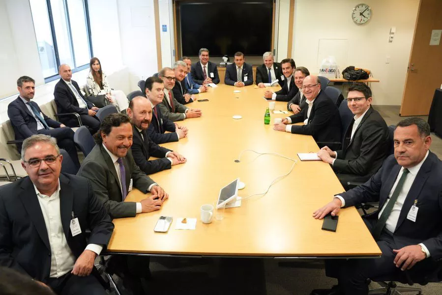 4293-culmino-la-fructifera-mision-comercial-e-institucional-de-saenz-y-gobernadores-del-norte-grande-en-eeuu-20221002002350