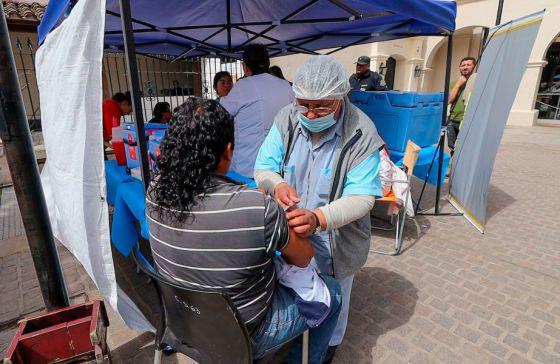 91655-durante-la-novena-del-milagro-funcionara-un-vacunatorio-en-la-plazoleta-cuatro-siglos