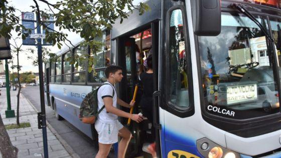 96777-el-lunes-vuelve-el-pase-libre-estudiantil-en-saeta