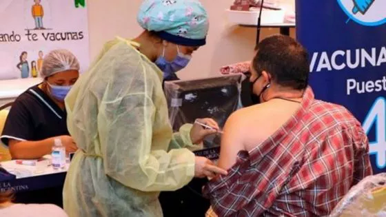 81676-mas-de-30-vacunatorios-contra-covid-19-funcionaran-el-fin-de-semana-en-hospitales-y-centros-de-salud