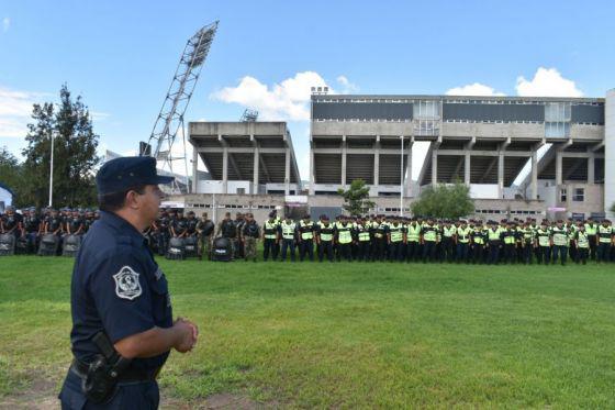 88707-importante-operativo-de-seguridad-por-el-partido-entre-river-y-universidad-de-chile