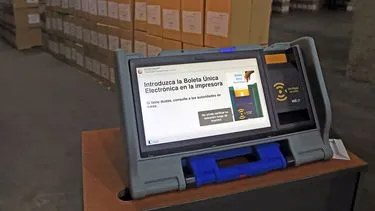 el-sistema-boleta-unica-electronica-fue-utilizado-las-elecciones-portenas-2015