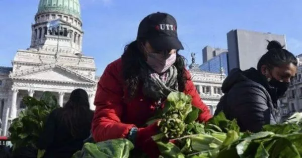 617707f742a31_600_315!