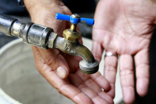 Advierten-sobre-la-escasez-de-agua-potable-debido-a-la-bajante-de-los-rios-foto