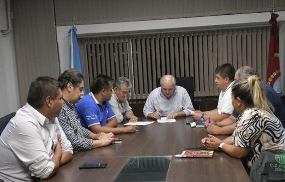 88071-el-gobierno-acordo-con-los-docentes-un-incremento-salarial-del-355-hasta-abril