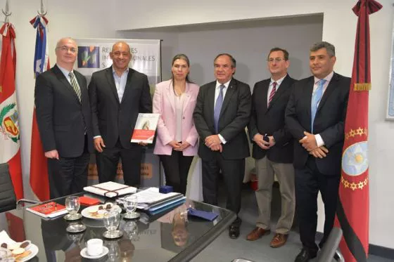 86712-acuerdan-una-agenda-de-trabajo-con-chile-para-impulsar-el-desarrollo-regional