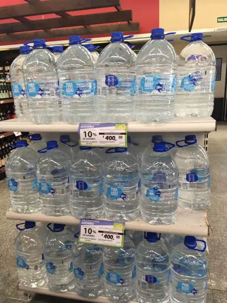 86694-delegados-del-interior-de-defensa-del-consumidor-labran-actas-en-comercios-para-evitar-abusos-de-precios-en-el-agua