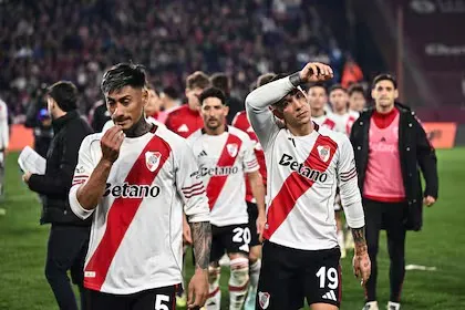 portillo-y-driussi-con-rostros-de-insatisfaccion-VTUEZF6WCJDMNENQRSUWVARLEY