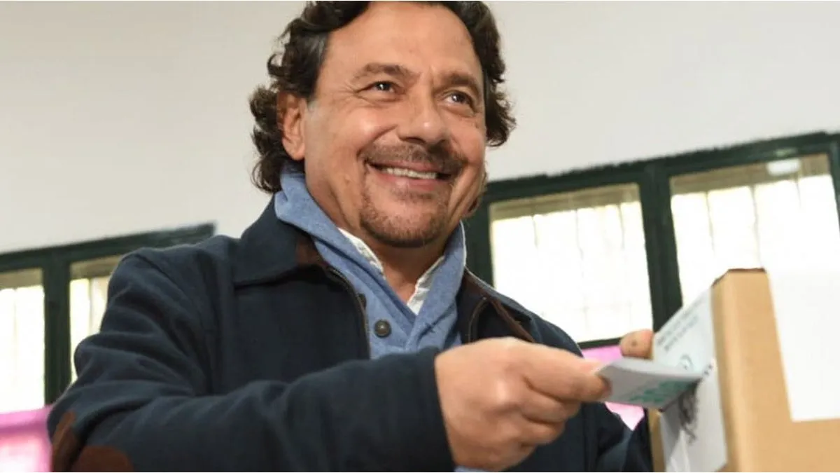 gustavo-saenz-vota-elecciones-salta-2023jpg