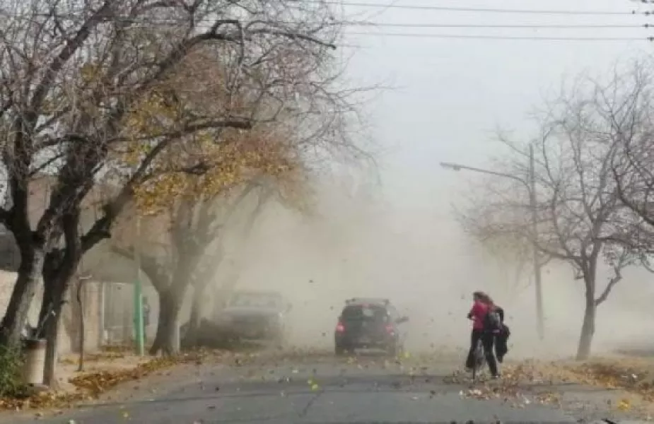 83019-el-viento-zonda-continua-en-salta-y-hay-varias-zonas-bajo-alerta