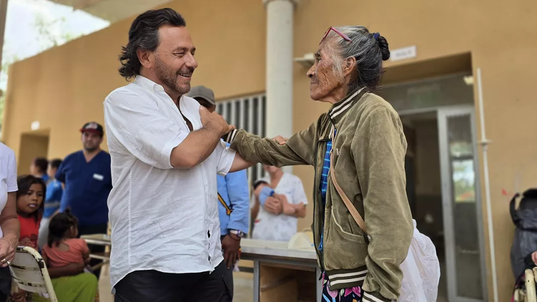 11220-saenz-afirmo-que-el-estado-continuara-en-zona-asistiendo-a-las-comunidades-afectadas-por-la-historica-crecida