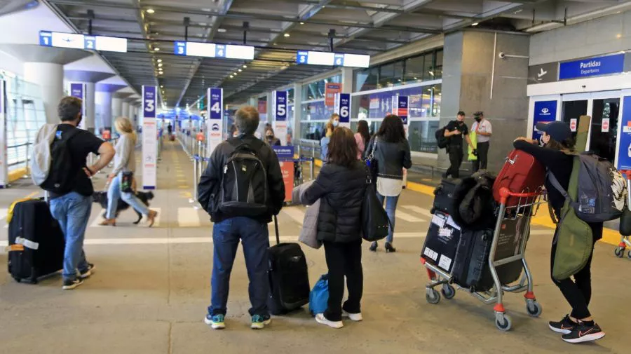 cupo-pasajeros-varados-ezeiza-g20210706-1200962