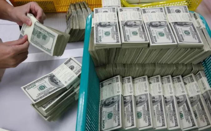 noticia 1 DOLARES