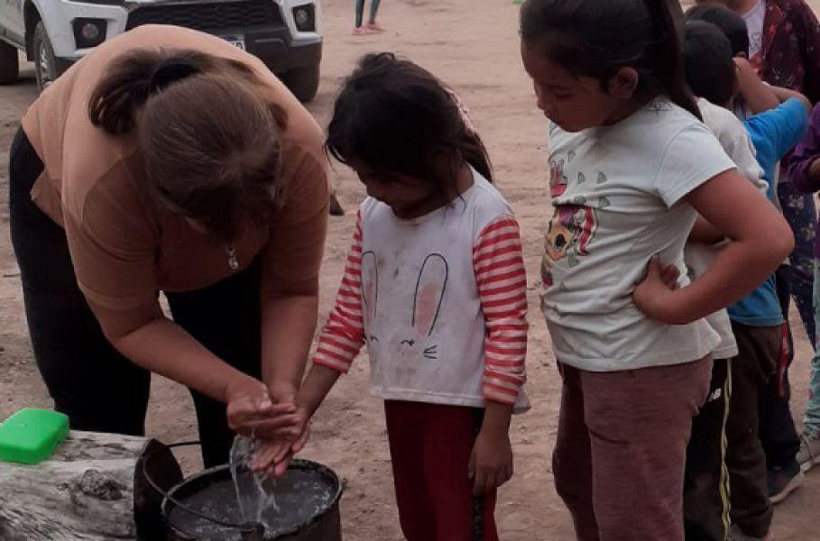 7219-nueva-jornada-de-talleres-preventivos-para-familias-originarias-de-embarcacion