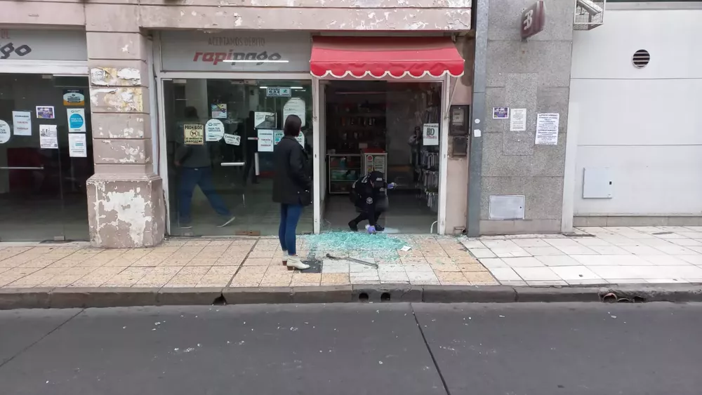 17-10 Robo en el centro