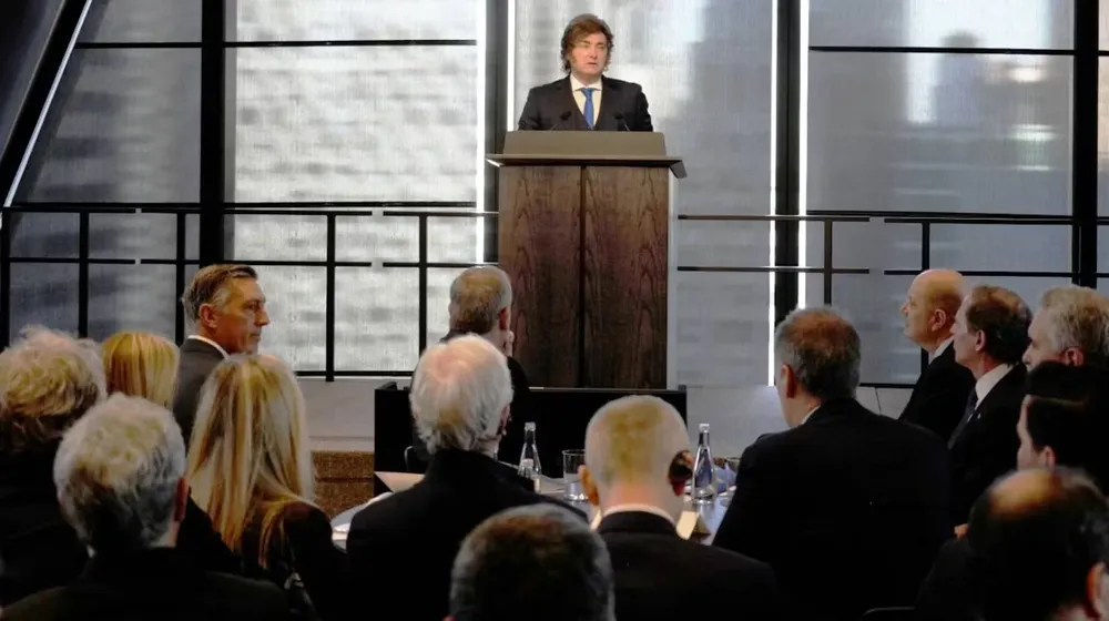 javier-milei-llegara-a-paris-para-inaugurar-la-segunda-edicion-de-la-argentina-week-el-foro-para-atraer-inversiones-extranjeras-al-pais-que-ya-realizo-en-marzo-en-nueva-york-foto-presidencia-KGE6VZB32VFZ5DK6G