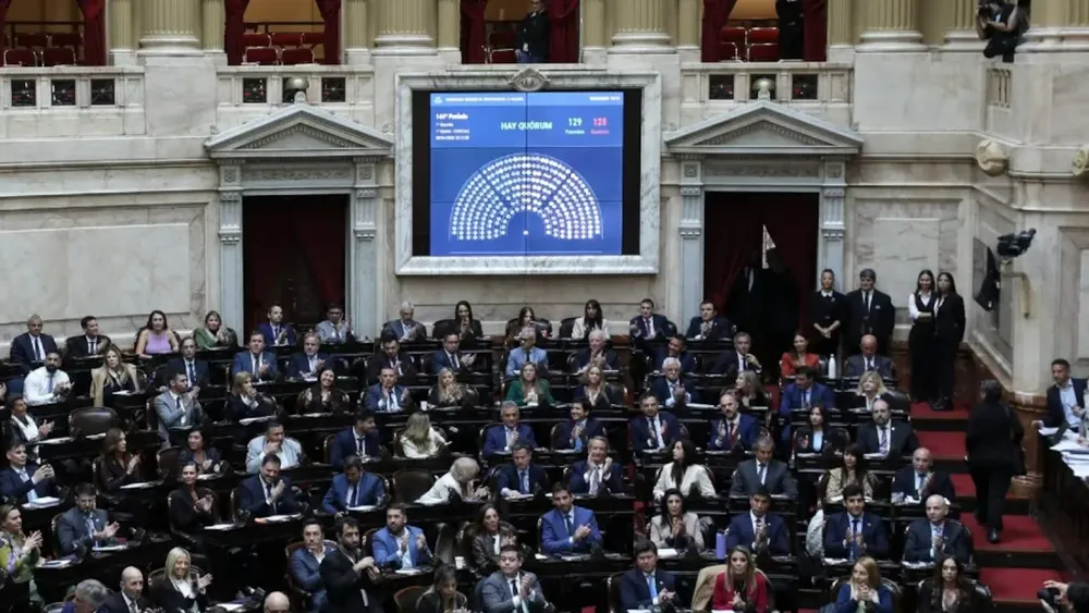 diputados-en-el-debate-por-la-ley-de-glaciares-foto-diputados-MKDWE55GLNGXBF33ZAYQQGKPYE