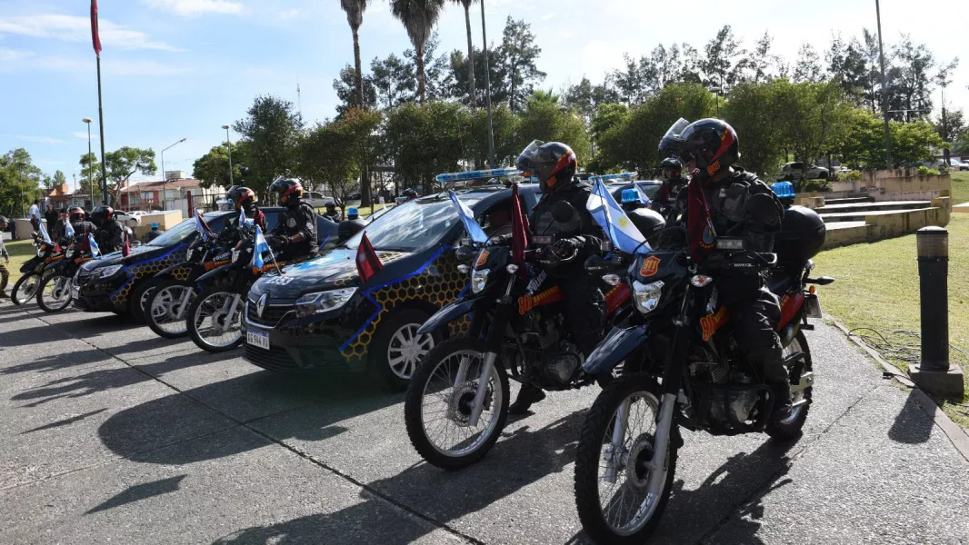 10213-mayor-inversion-en-seguridad-saenz-entrego-nuevos-moviles-destinados-a-reforzar-el-servicio-en-toda-la-provincia