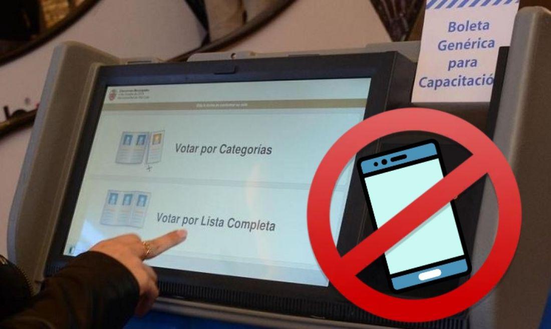 105690-advierten-que-esta-prohibido-fotografiar-la-pantalla-a-la-hora-de-votar