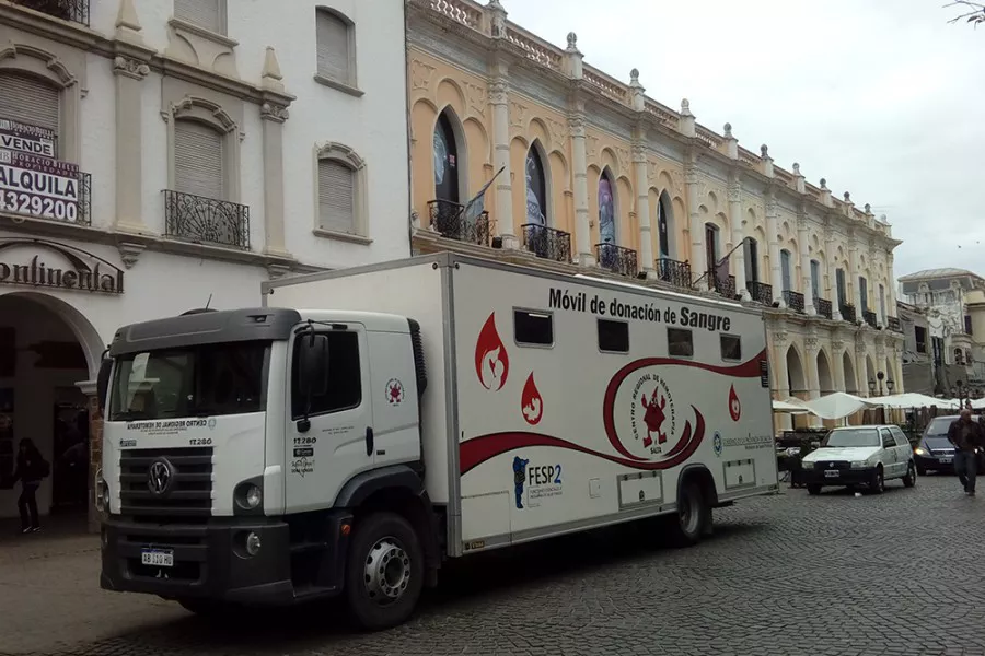 68310-el-centro-regional-de-hemoterapia-colectara-sangre-en-plaza-9-de-julio