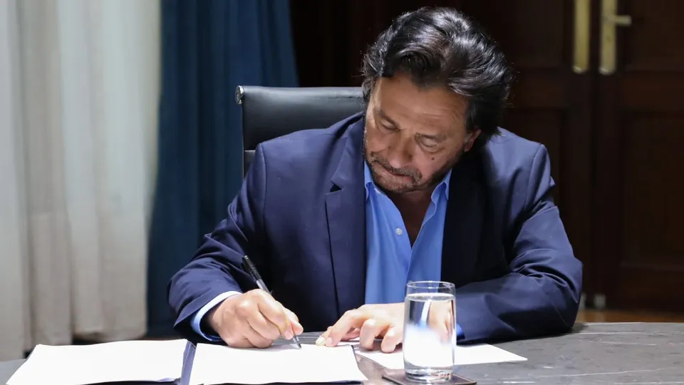 986560-gustavo-saenz