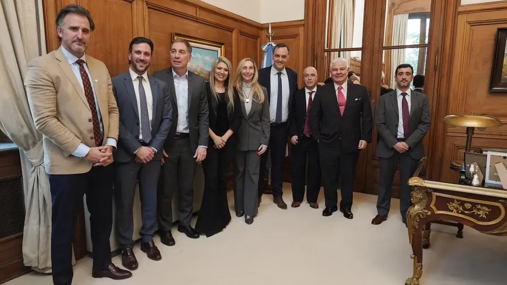 manuel-adorni-encabezo-tres-encuentros-con-senadores-de-la-libertad-avanza-en-la-casa-rosada-foto-jefatura-de-gabinete-22PIUNQLUNCXTOOJJ5BMTKZP6Q