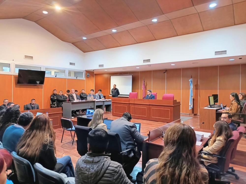 multimedia.normal.a278275847152bee.anVpY2lvIGF2ZW5pZGEgcGFyYWd1YXlfbm9ybWFsLmpwZw==