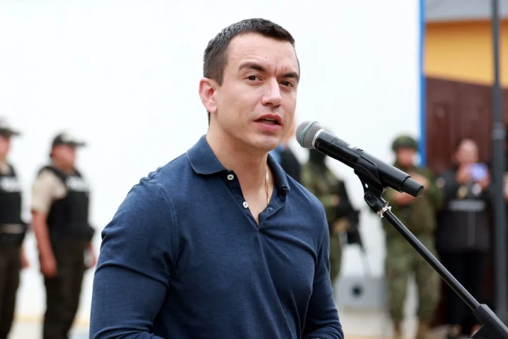 daniel-noboa-referendo-financiamiento-estatal-partidos-politicos-1024x683-1