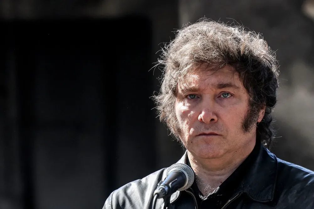 Javier-Milei-serio-cara-desprolijo