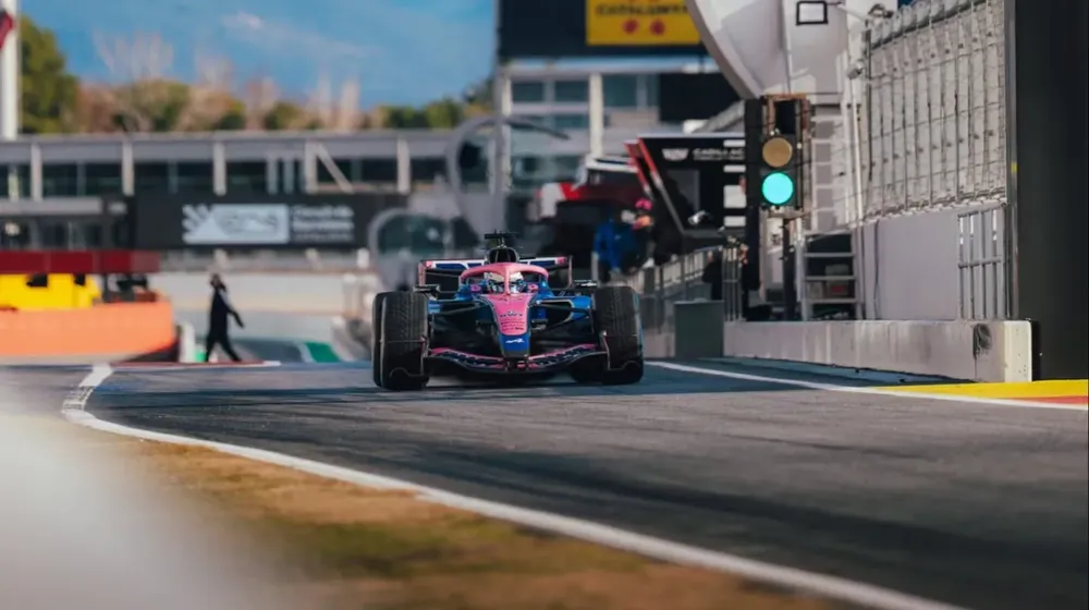 el-piloto-argentino-fue-el-encargado-de-salir-a-pista-desde-el-inicio-de-la-sesion-matinal-foto-alpinef1teamx-26UPU33HVNCG3GSUA7MHQ6DAXY