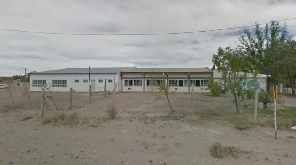 los-episodios-ocurrieron-en-la-escuela-n247-de-balsa-las-perlas-foto-google-street-view-GHK6NKLA3ZBBBP6JH3JUVK3VAI