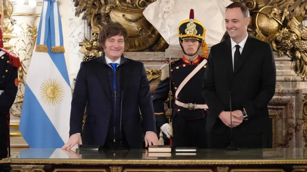 el-gobierno-disolvio-la-secretaria-de-medios-y-concentro-la-comunicacion-oficial-en-manos-de-manuel-adorni-foto-presidencia-47NPC53XFREGTCHUY7JJK3JIUE