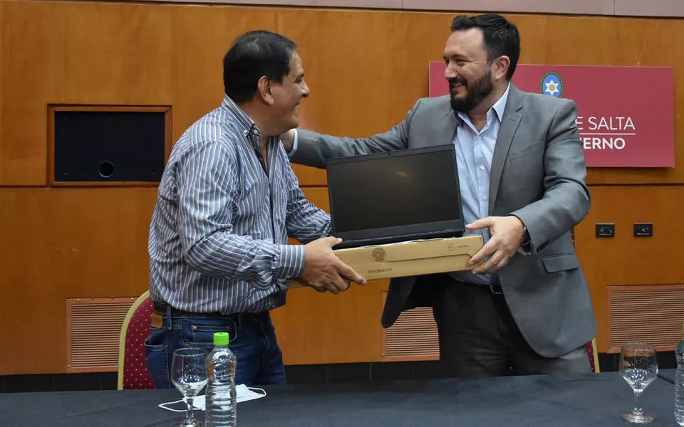 82024-remsa-entrego-diversos-equipos-de-trabajo-a-organismos-de-la-administracion-publica