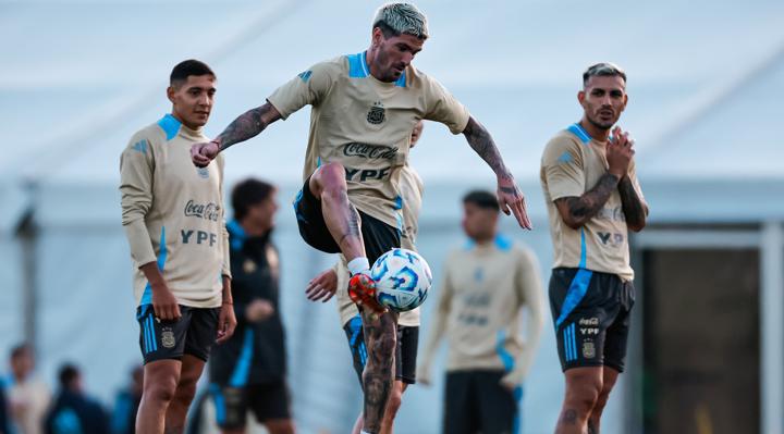 b_37050_argentina-lider-de-las-eliminatorias-juega-sin-messi-ni-di-maria-ante-chile-1
