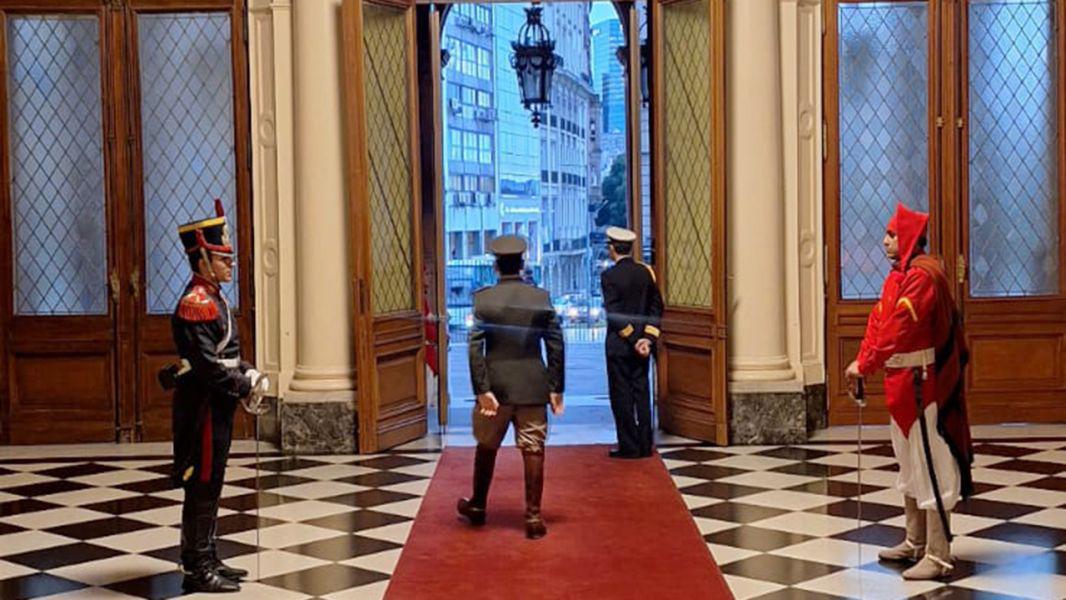 7155-los-infernales-en-la-guardia-de-honor-de-presidencia