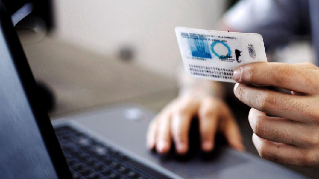 93698-se-actualizaron-los-importes-de-los-tramites-para-nuevos-ejemplares-de-dni-y-pasaportes