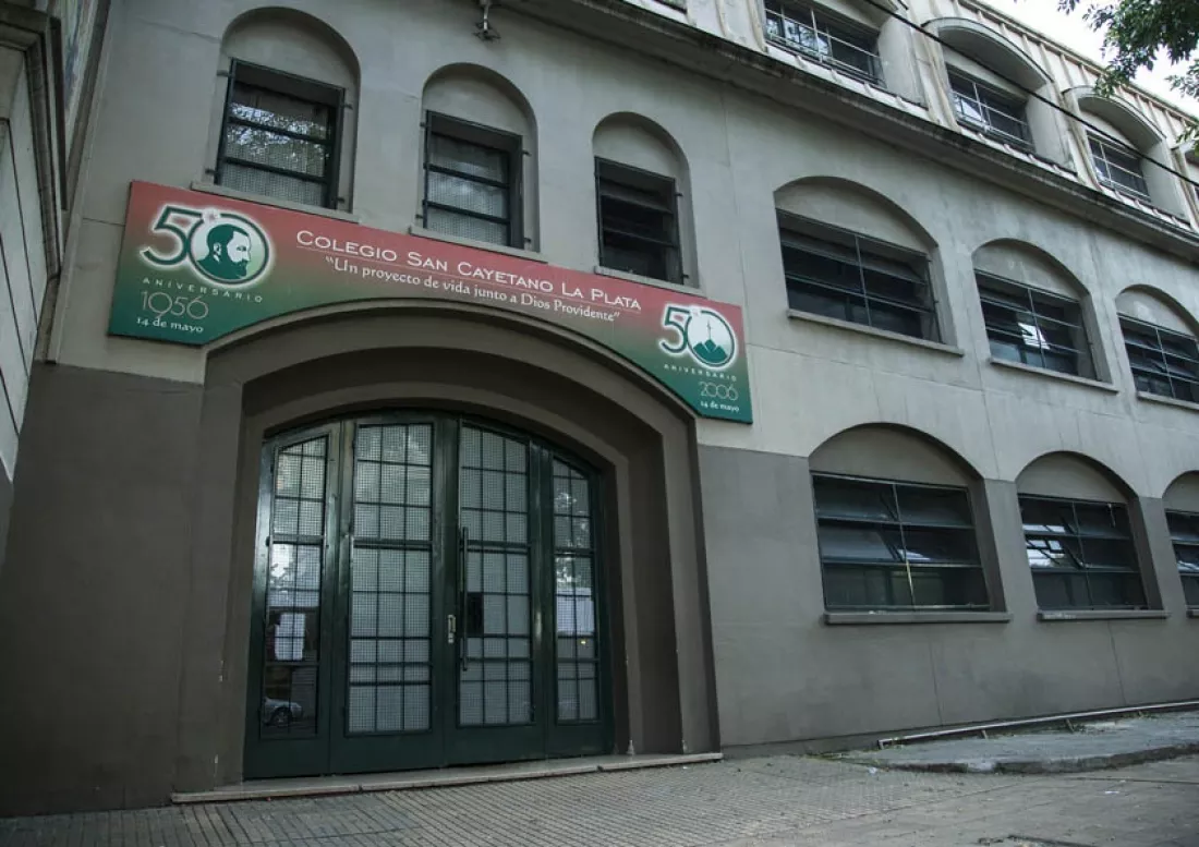 116622-un-alumno-de-13-anios-truco-las-fotos-de-companieras-y-las-viralizo-desnudas