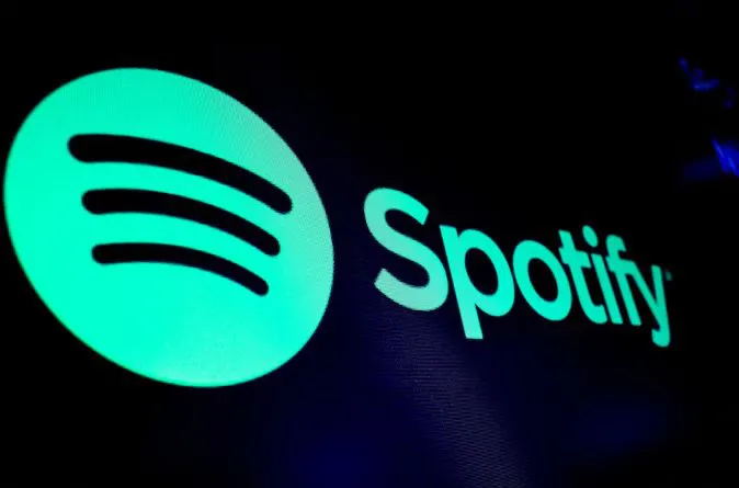 NOTICIA 2 CAIDA DE SPOTIFY
