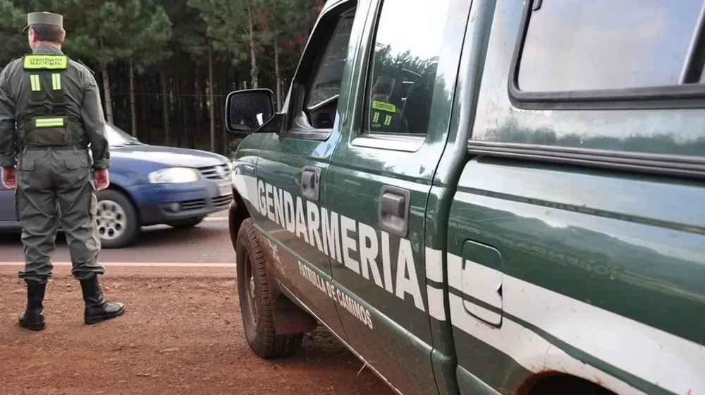 detuvieron-a-23-gendarmes-serian-parte-de-una-red-que-cobraba-coimas-de-hasta-600000-a-camioneros-foto-el-doce-NEK7QXCQO5DA5KPYZWJRNCEUI4