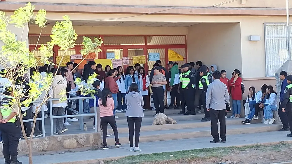 WhatsApp Image 2025-11-07 at 08.11.03