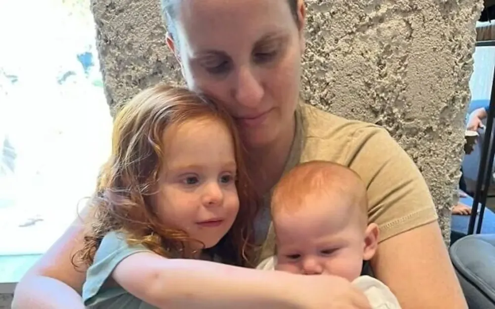 shiri-bibas-junto-a-sus-hijos-kfir-y-ariel-foto-gentileza-times-of-israel-4XCEB3XW3VCX5MNOR4P7576YTM