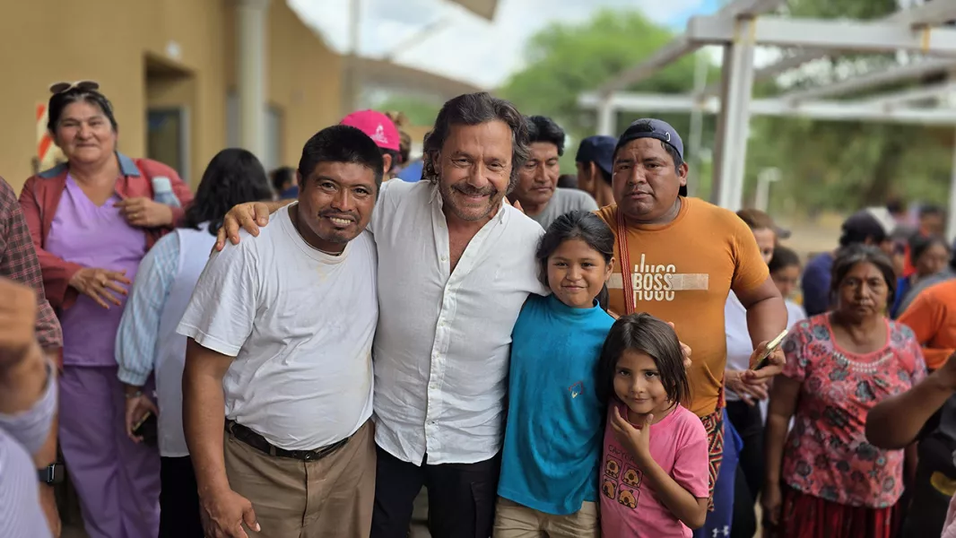 11212-saenz-afirmo-que-el-estado-continuara-en-zona-asistiendo-a-las-comunidades-afectadas-por-la-historica-crecida