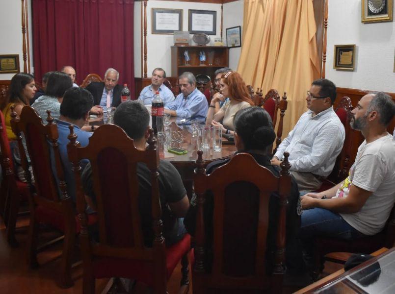 9524-reunion-de-funcionarios