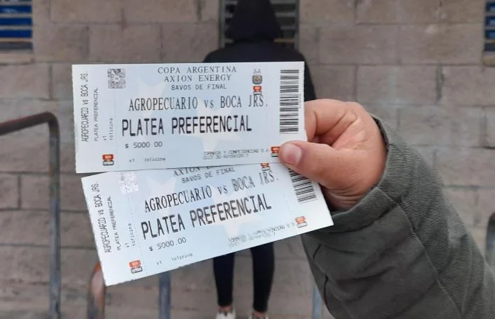 noti 6 entradas boca